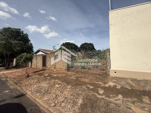 Lote/Terreno no bairro Centro, em Loanda | Eu Corretor