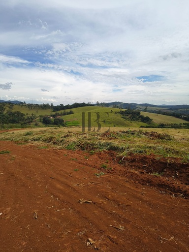 Lote/Terreno de 1m² no bairro Canedos (Batatuba), em Piracaia | Eu Corretor