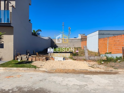 Lote/Terreno de 200m² no bairro Parque Tropical , em Passos | Eu Corretor
