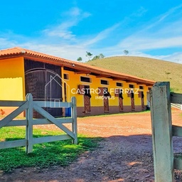 Fazenda/Sítios/Chácaras de 4 quartos, no bairro Centro, em Lagoinha | Eu Corretor