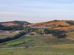 Fazenda/Sítios/Chácaras de 4 quartos, no bairro Centro, em Lagoinha | Eu Corretor