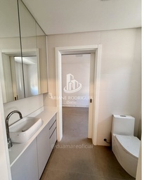 Apartamento de 4 quartos, no bairro Meia Praia, em Itapema | Eu Corretor