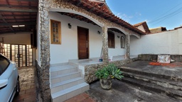 Casa de 3 quartos, no bairro Pinheiros, em Varginha | Eu Corretor